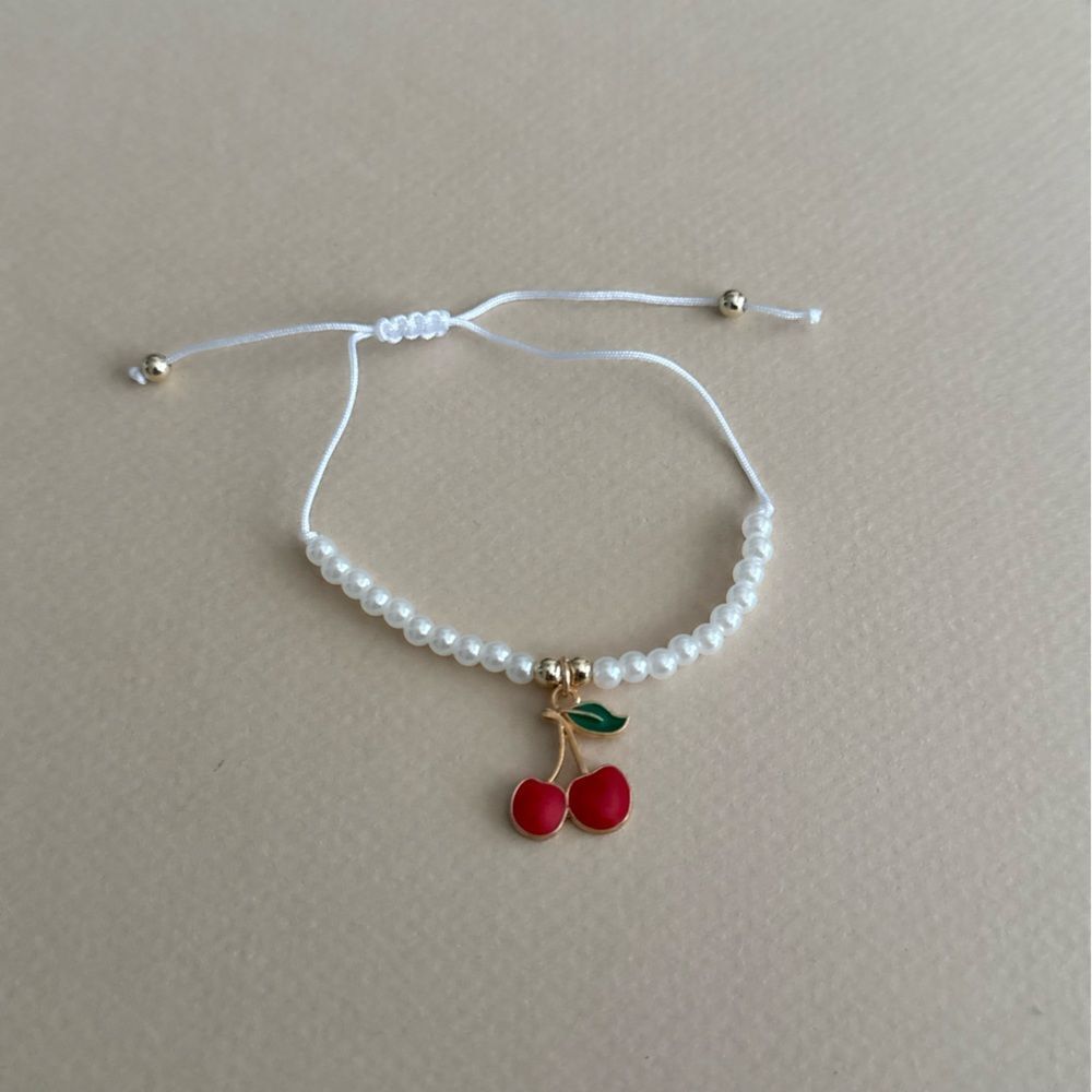 Pearl Cherry Bracelet M1699
